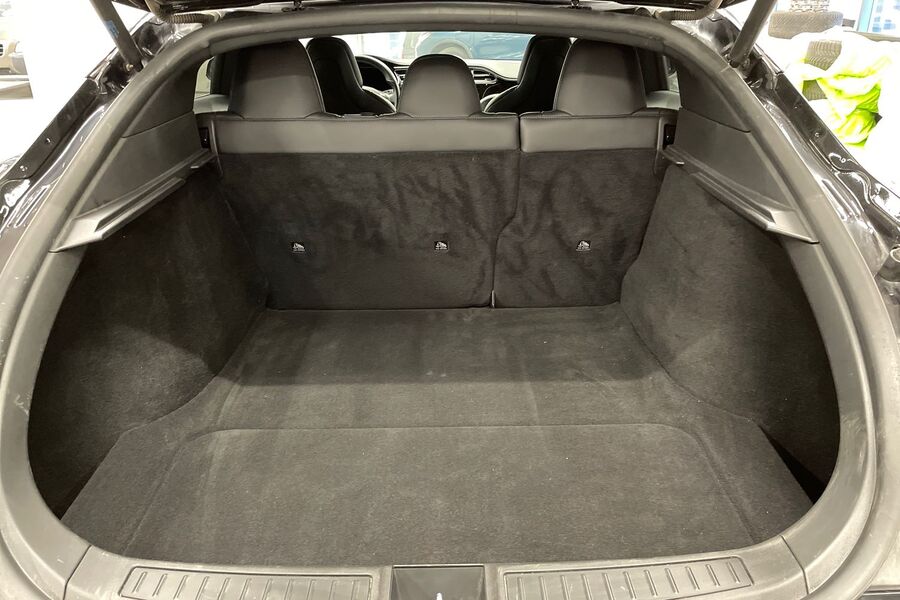 Tesla Model S vaihtoauto