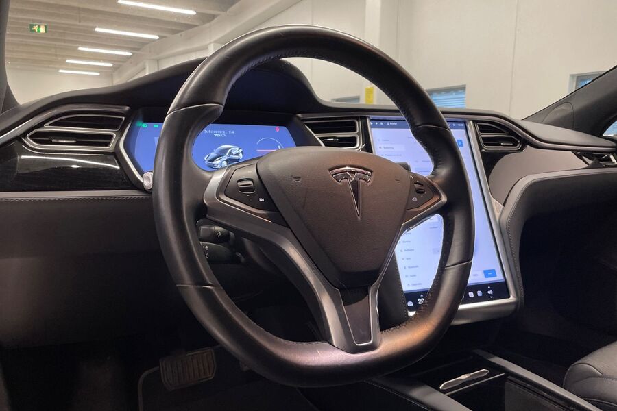 Tesla Model S vaihtoauto