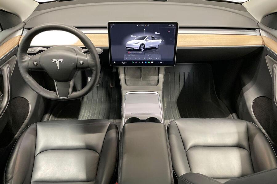 Tesla Model Y vaihtoauto