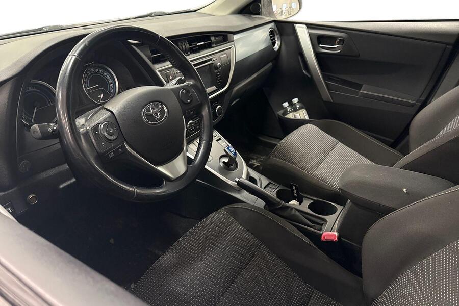 Toyota Auris vaihtoauto