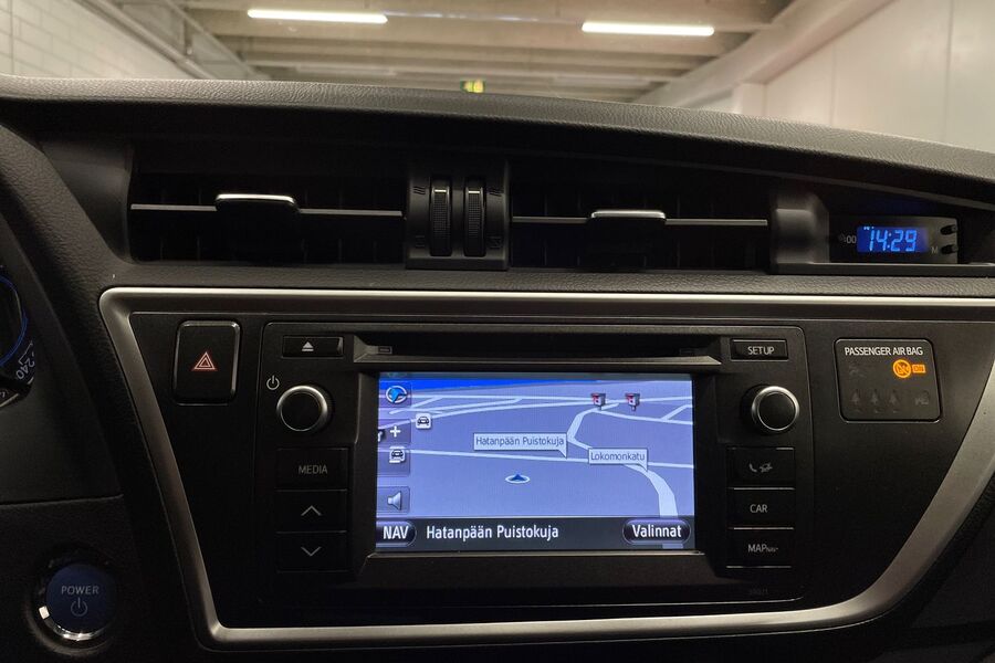 Toyota Auris vaihtoauto