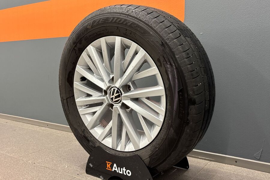 Volkswagen T-Roc vaihtoauto