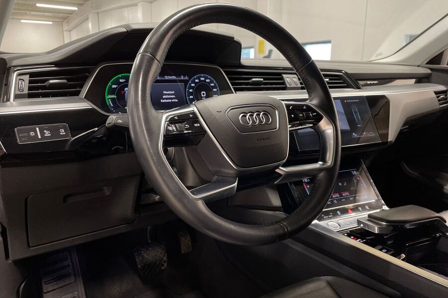 Audi e-tron vaihtoauto