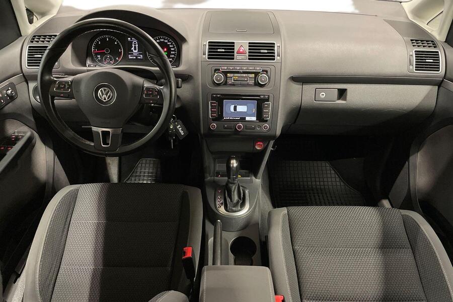 Volkswagen Touran vaihtoauto