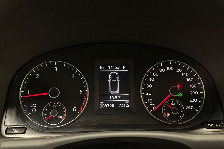 Volkswagen Touran vaihtoauto