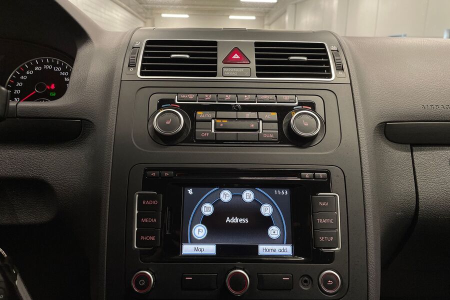 Volkswagen Touran vaihtoauto