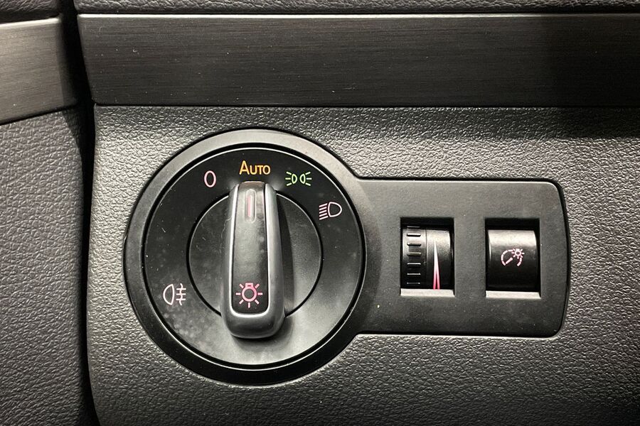Volkswagen Touran vaihtoauto