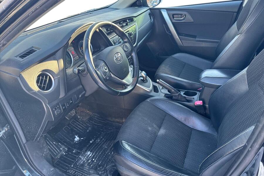 Toyota Auris vaihtoauto