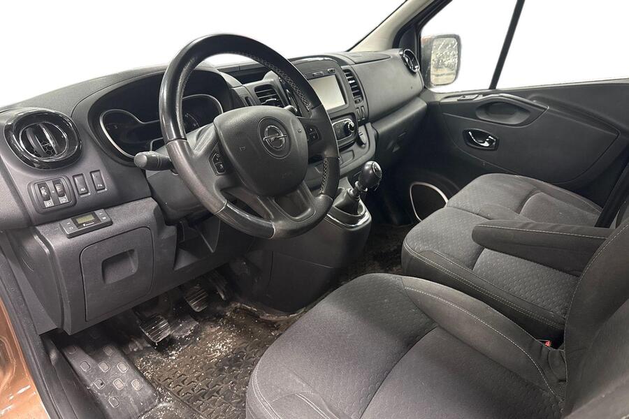 Opel Vivaro vaihtoauto