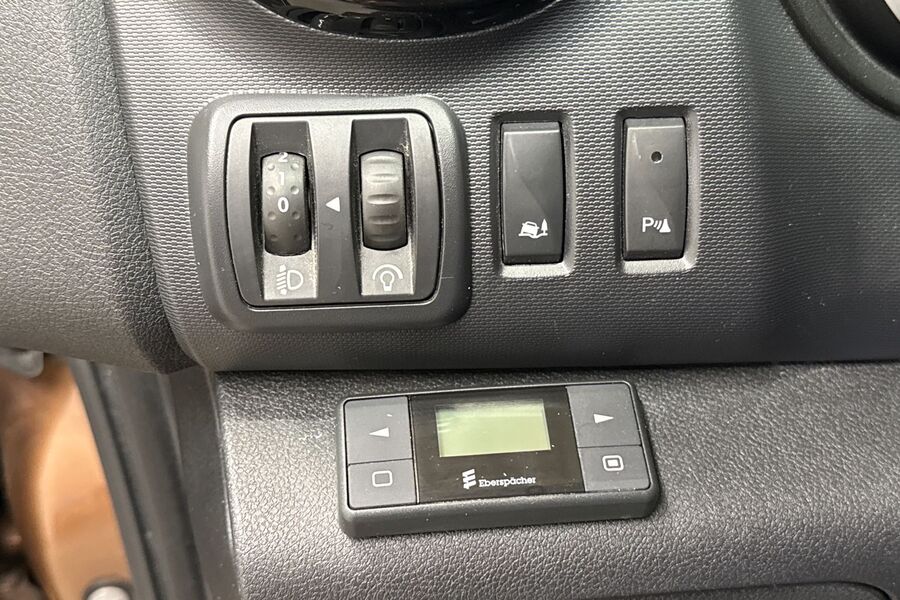 Opel Vivaro vaihtoauto