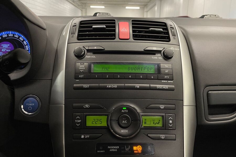 Toyota Auris vaihtoauto