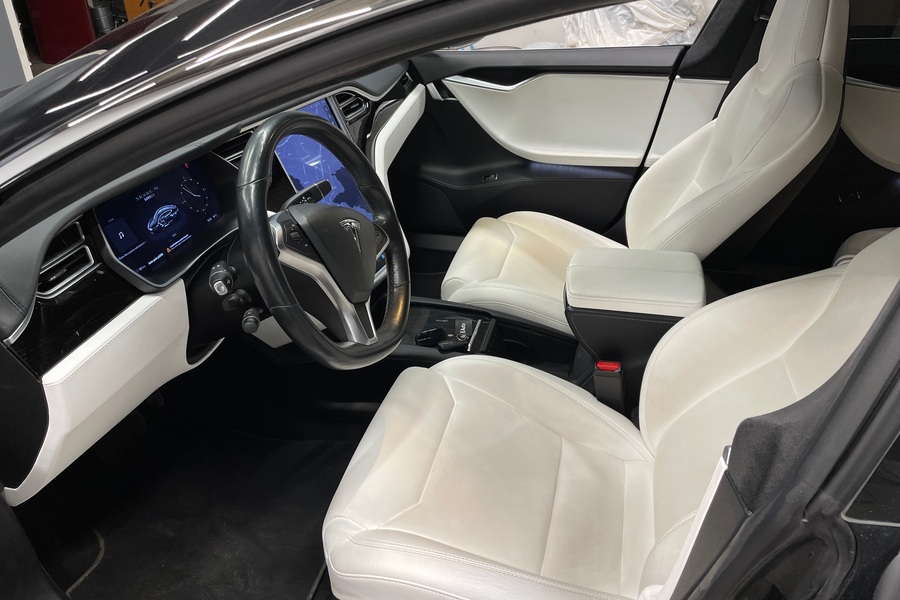 Tesla Model S vaihtoauto
