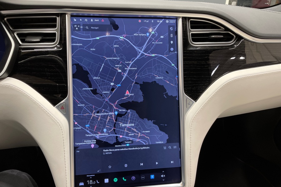 Tesla Model S vaihtoauto