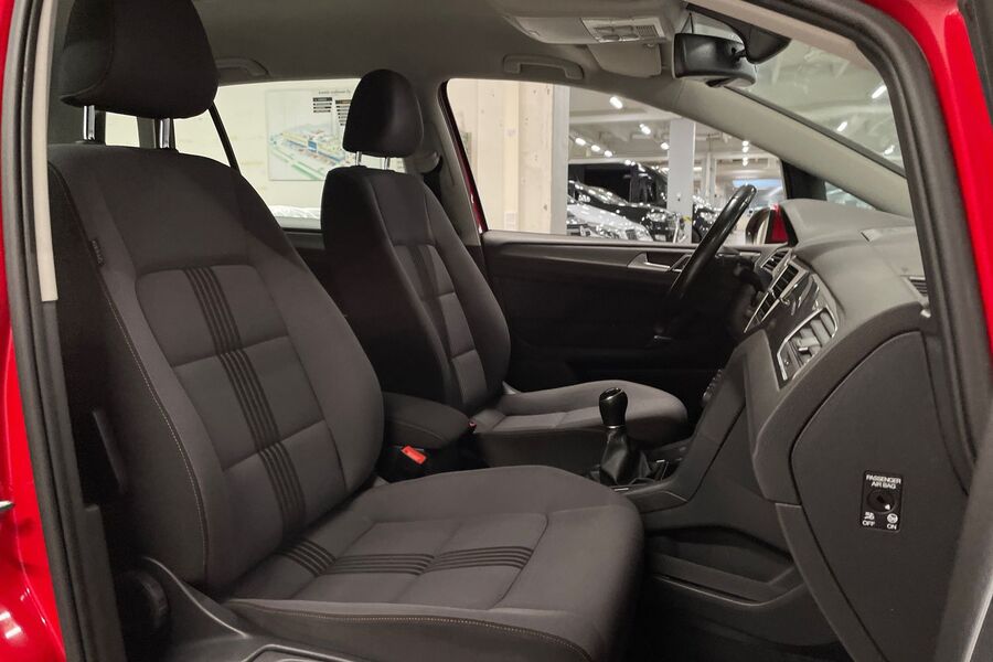 Volkswagen Golf Sportsvan vaihtoauto