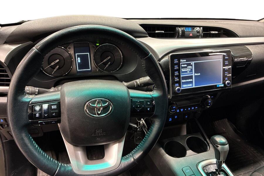 Toyota Hilux vaihtoauto