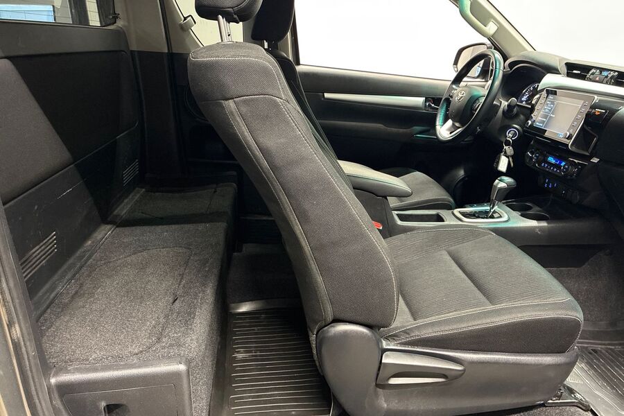 Toyota Hilux vaihtoauto