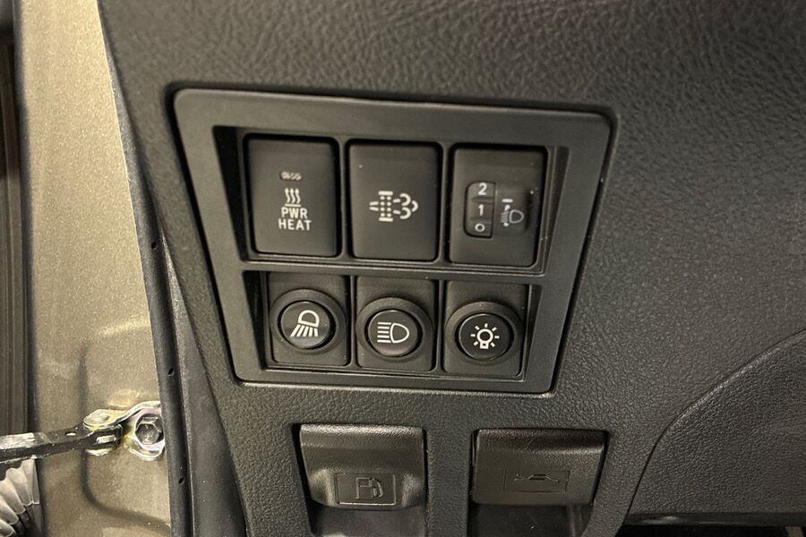 Toyota Hilux vaihtoauto