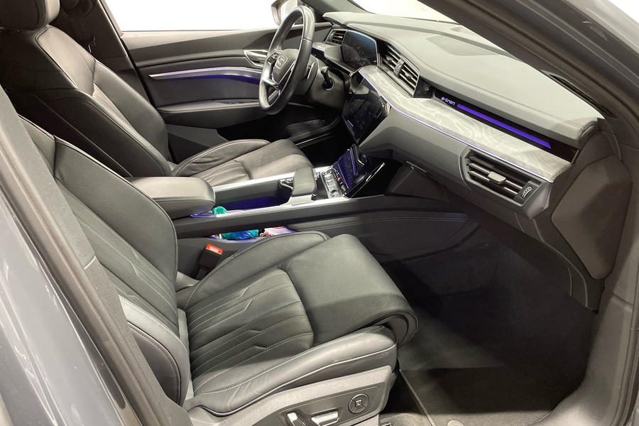 Audi Q8 e-tron vaihtoauto
