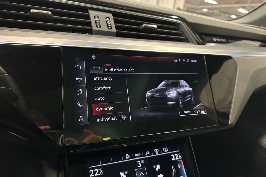 Audi e-tron vaihtoauto