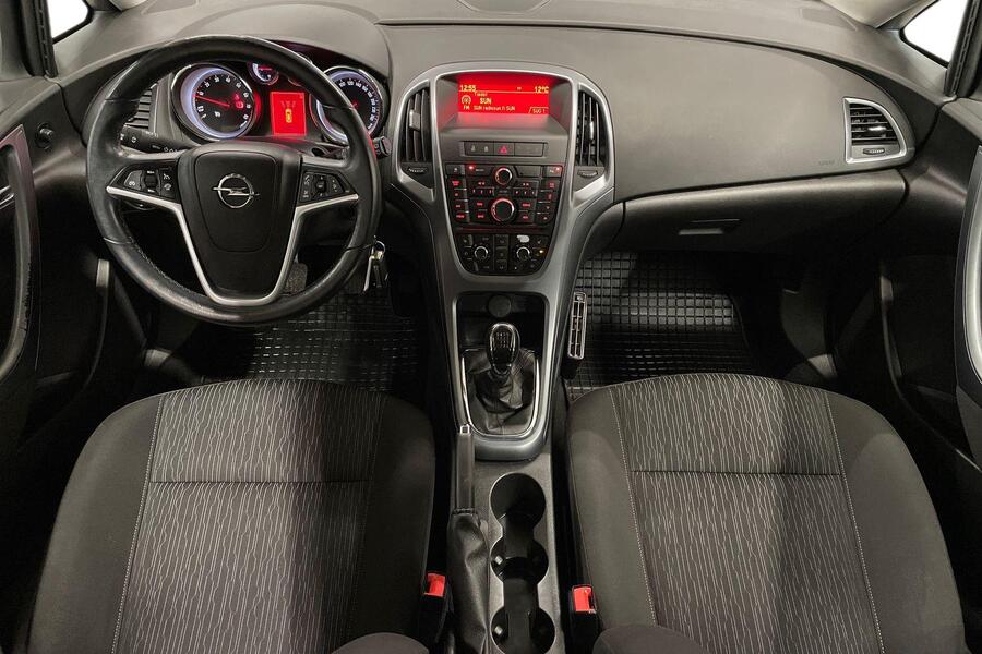 Opel Astra vaihtoauto