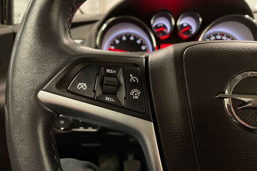 Opel Astra vaihtoauto