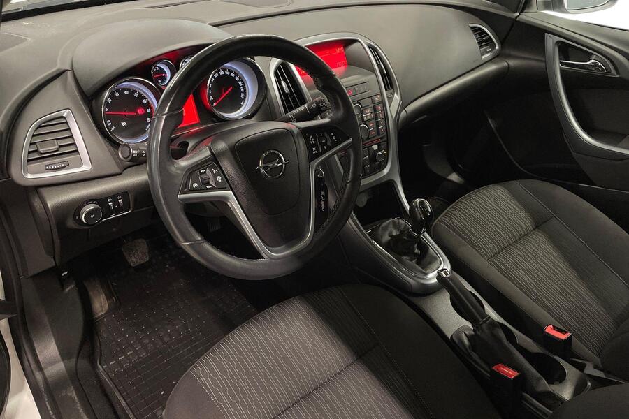 Opel Astra vaihtoauto