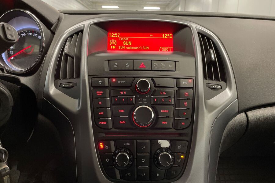 Opel Astra vaihtoauto