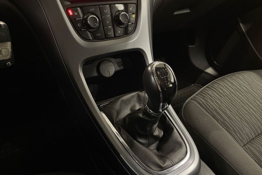 Opel Astra vaihtoauto