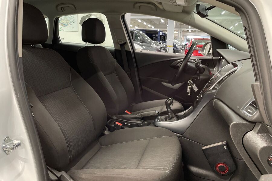 Opel Astra vaihtoauto