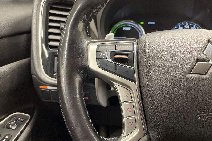 Mitsubishi Outlander PHEV vaihtoauto