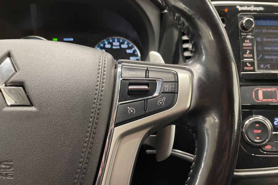 Mitsubishi Outlander PHEV vaihtoauto