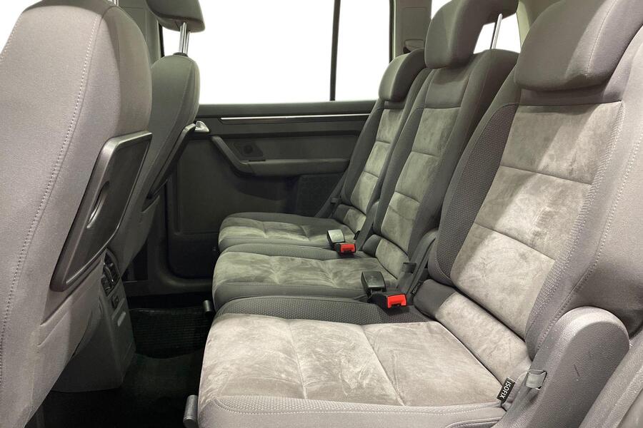 Volkswagen Touran vaihtoauto