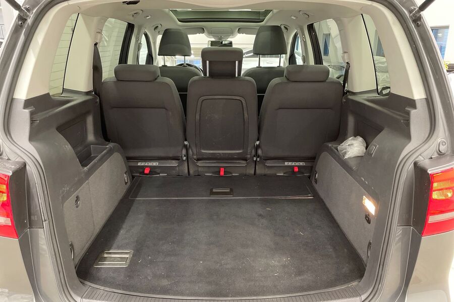 Volkswagen Touran vaihtoauto