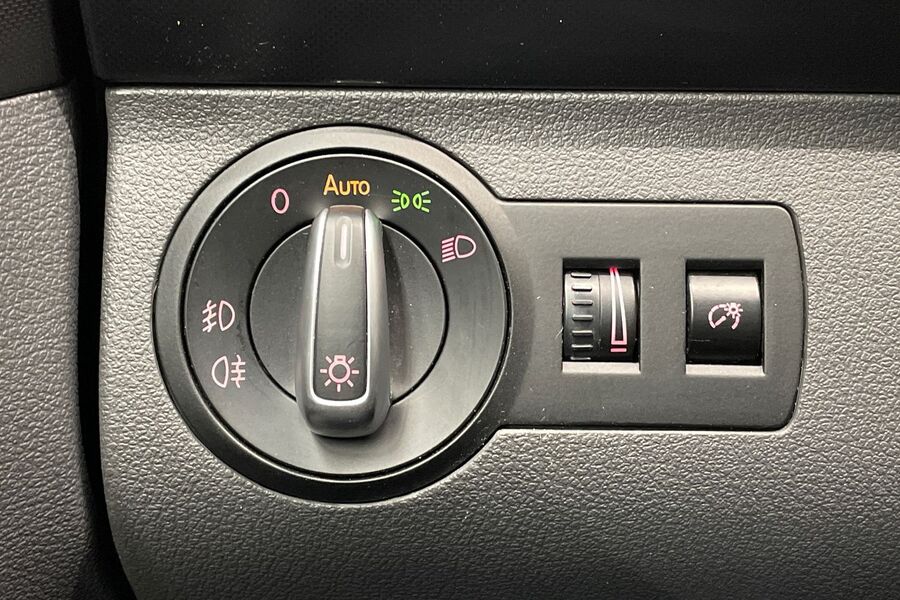 Volkswagen Touran vaihtoauto