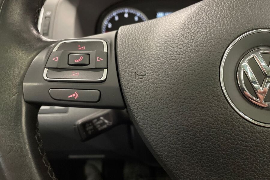 Volkswagen Touran vaihtoauto