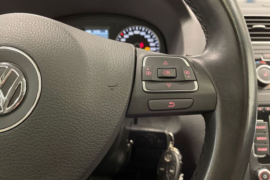 Volkswagen Touran vaihtoauto