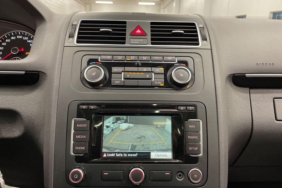 Volkswagen Touran vaihtoauto