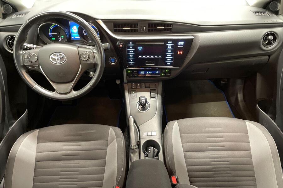 Toyota Auris vaihtoauto
