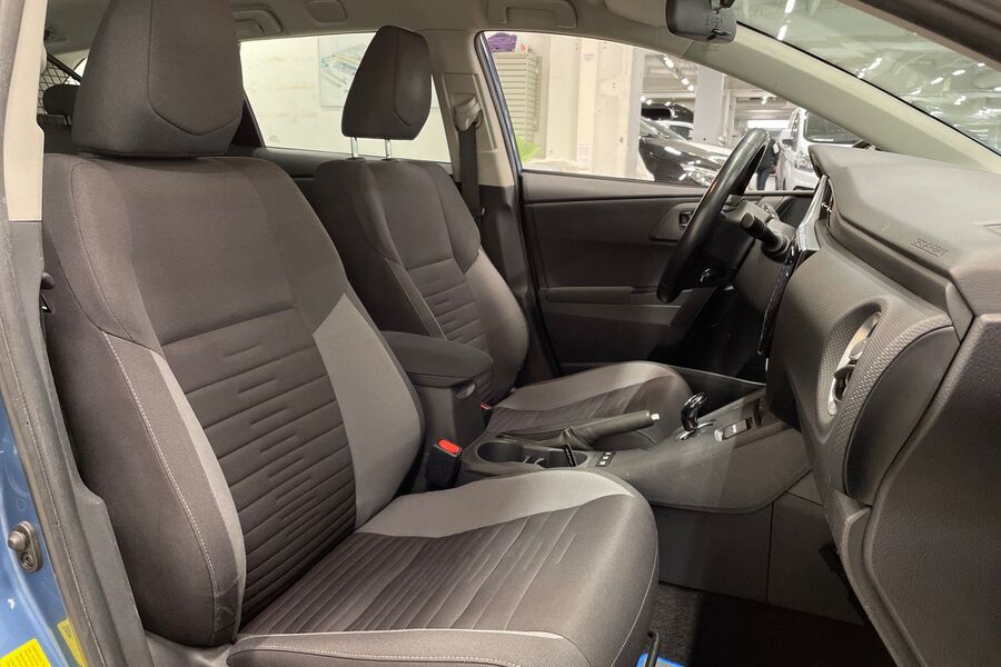 Toyota Auris vaihtoauto