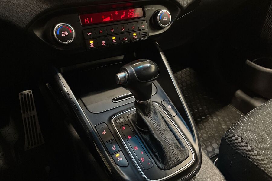 Kia Carens vaihtoauto