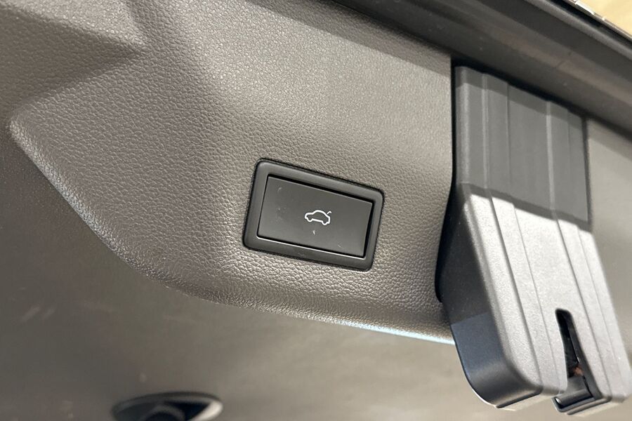 Volkswagen Multivan vaihtoauto