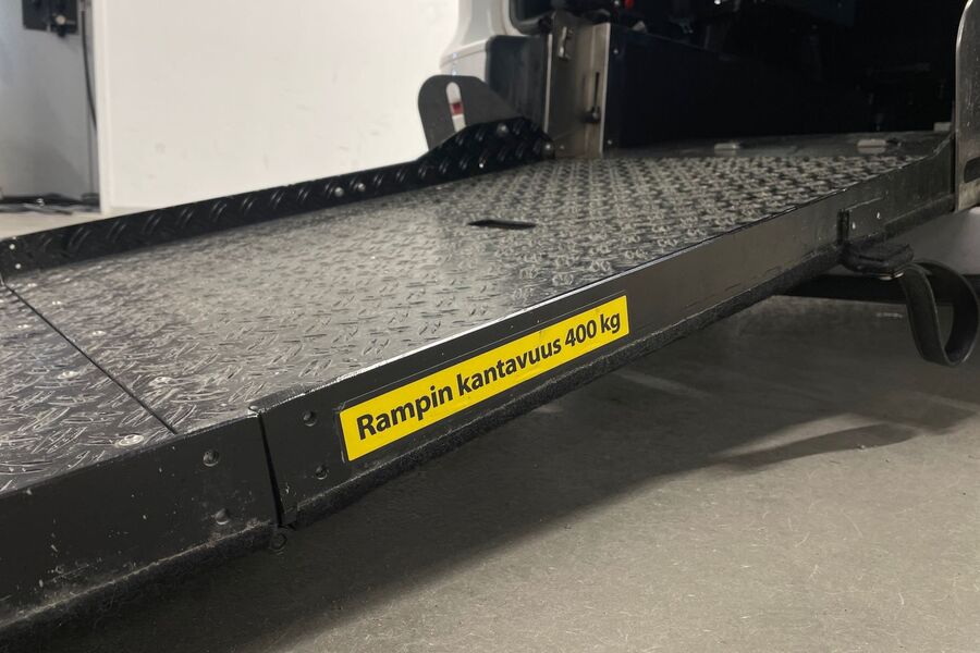 Volkswagen Caddy Maxi vaihtoauto