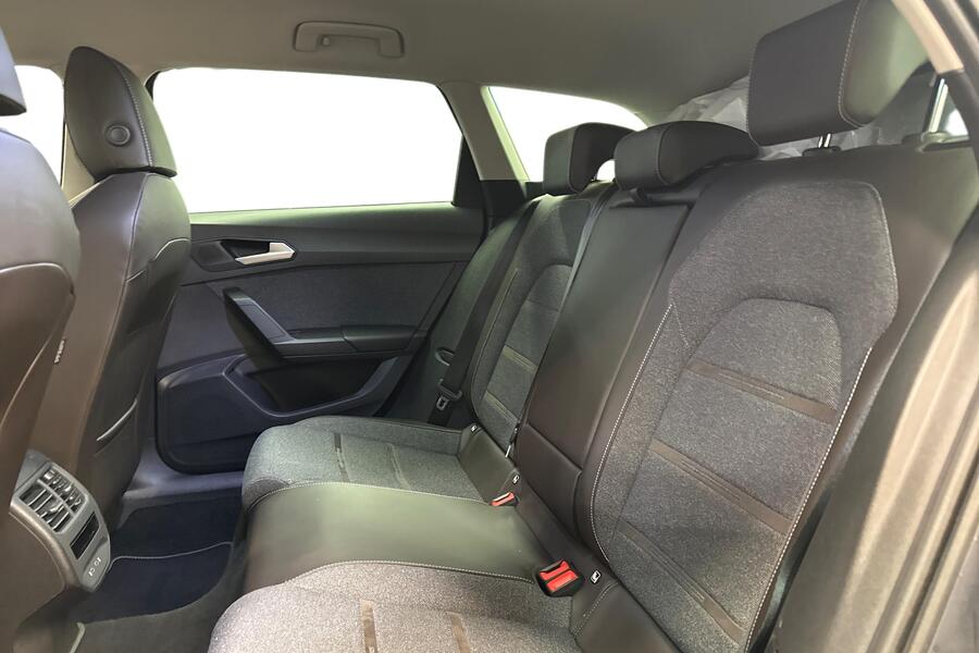 SEAT Leon Sportstourer vaihtoauto