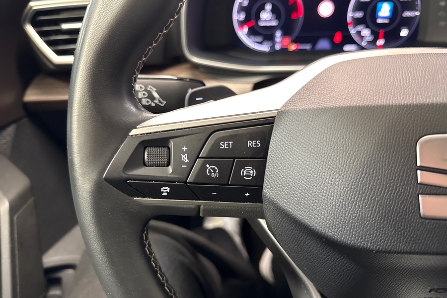 SEAT Leon Sportstourer vaihtoauto