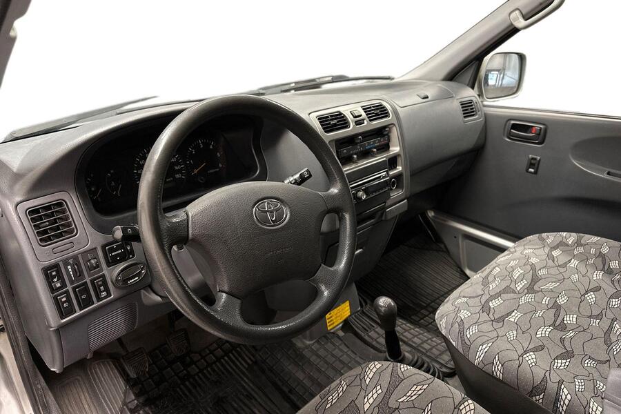 Toyota Hiace vaihtoauto