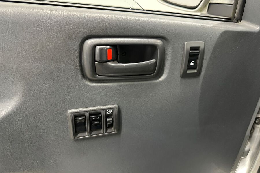 Toyota Hiace vaihtoauto