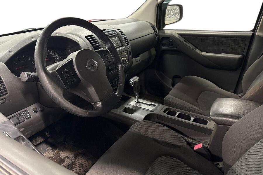 Nissan Navara vaihtoauto