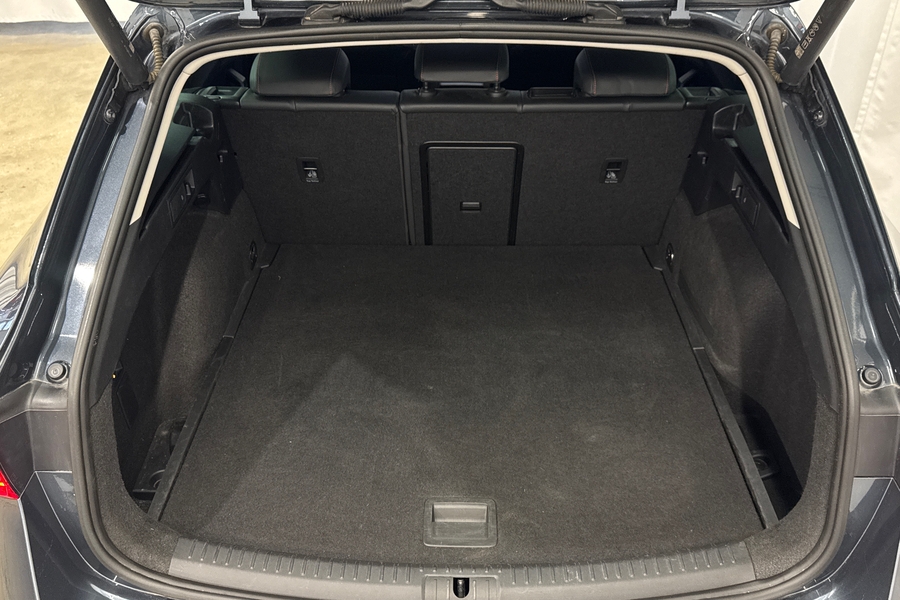 SEAT Leon Sportstourer vaihtoauto