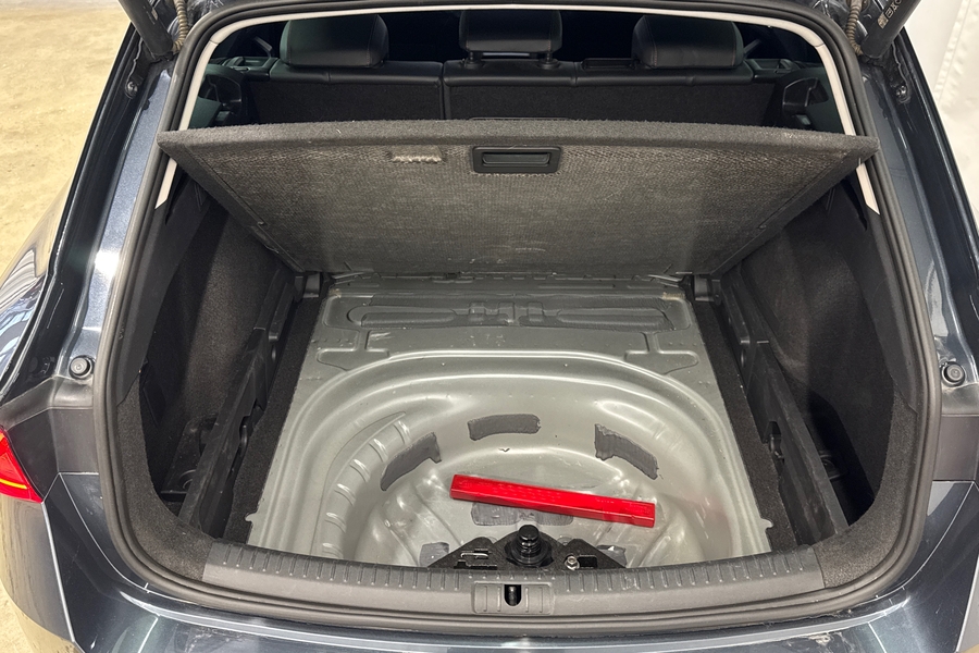 SEAT Leon Sportstourer vaihtoauto