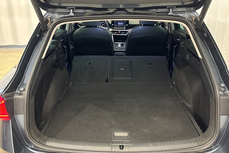 SEAT Leon Sportstourer vaihtoauto